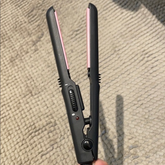 Conair Mini Ceramic Straightener - Picture 5 of 5